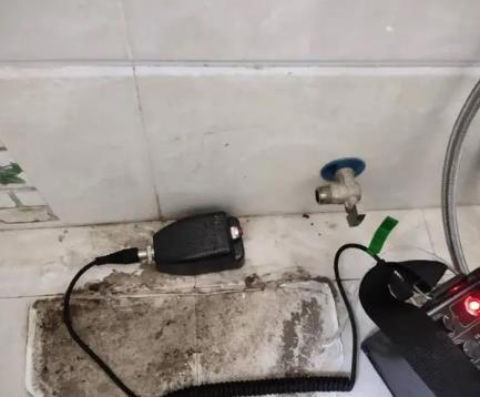 临沧市屋顶漏水维修公司分享下卫生间漏水的危害及解决方法